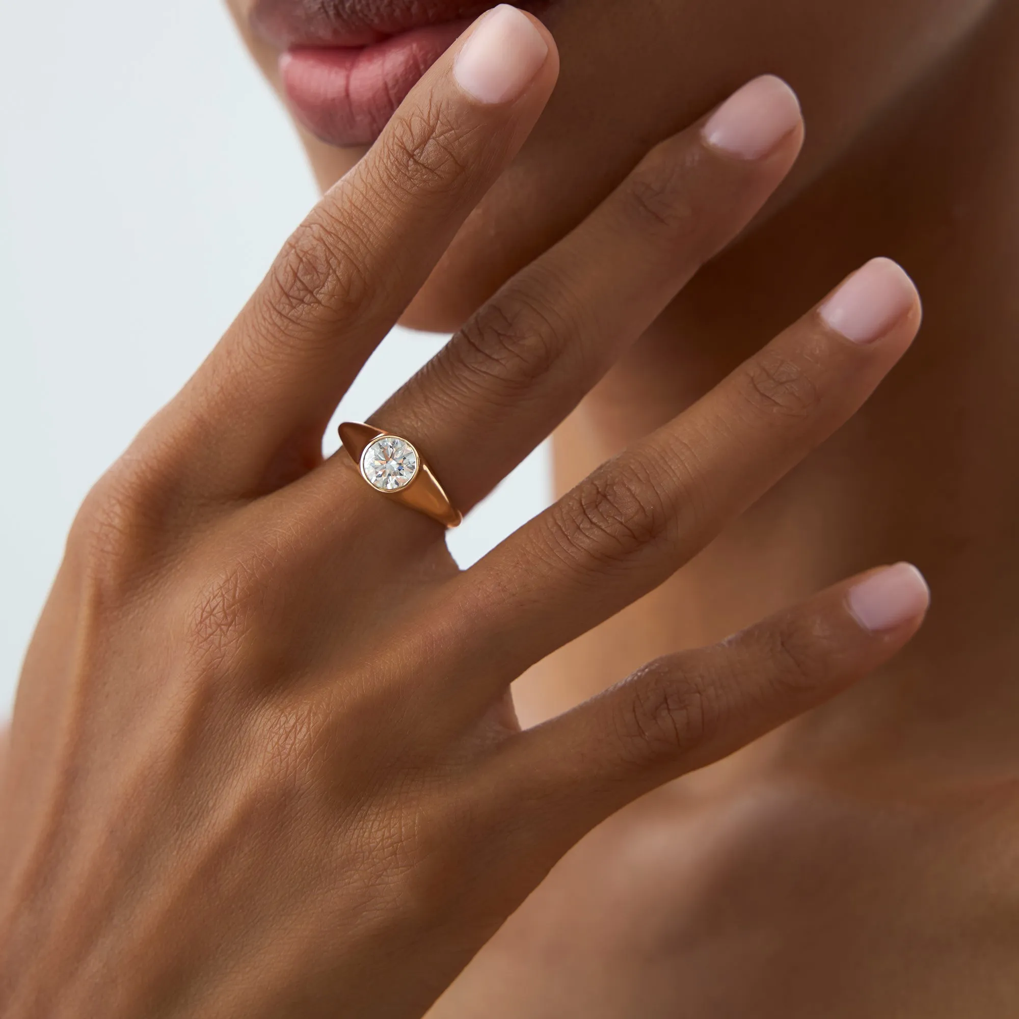 1.00 ctw Round Shaped Lab Grown Diamond Ring - Image 4