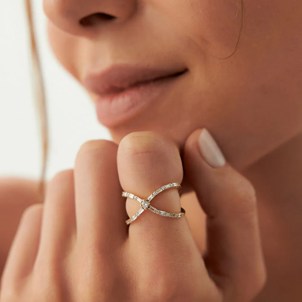 Baguette Round Diamond Crisscross Ring - Image 8