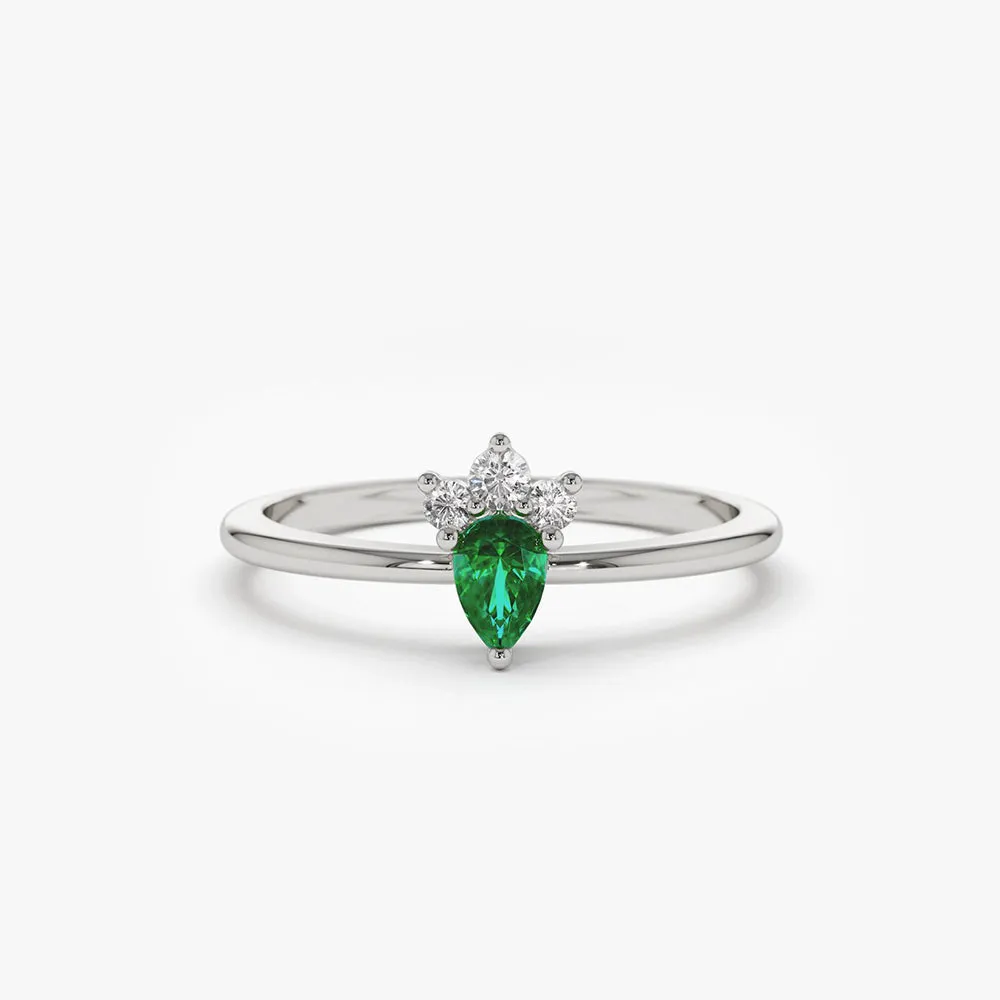 Mini Emerald and Diamond Ring - Image 3
