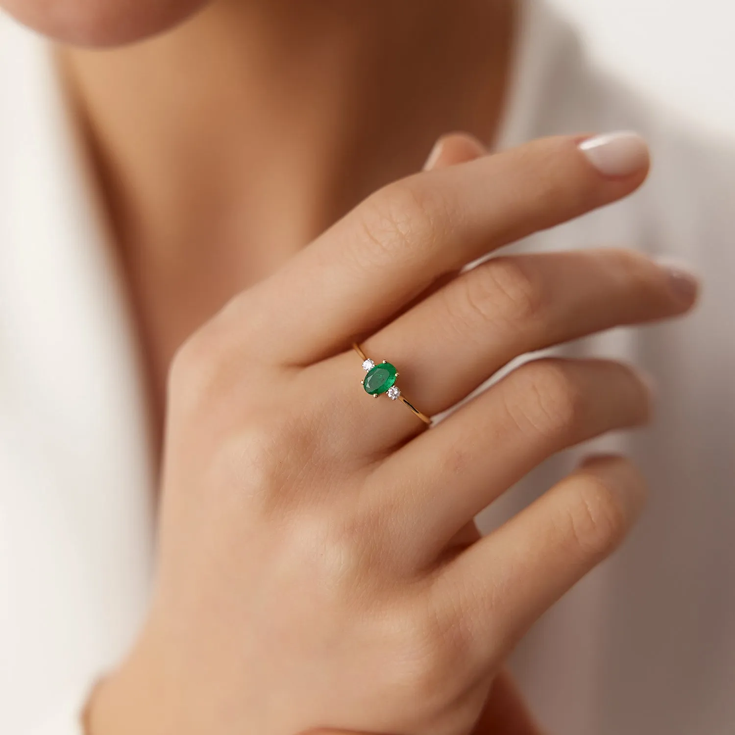 Oval Shape Emerald and Diamond 3 Stone Ring - Image 3