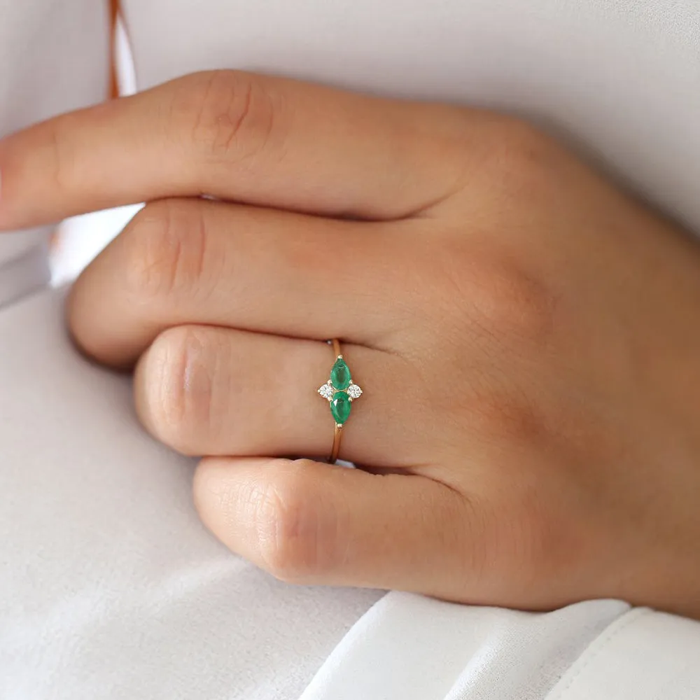 Pear Shape Emerald and Diamond Cluster Ring - Image 4