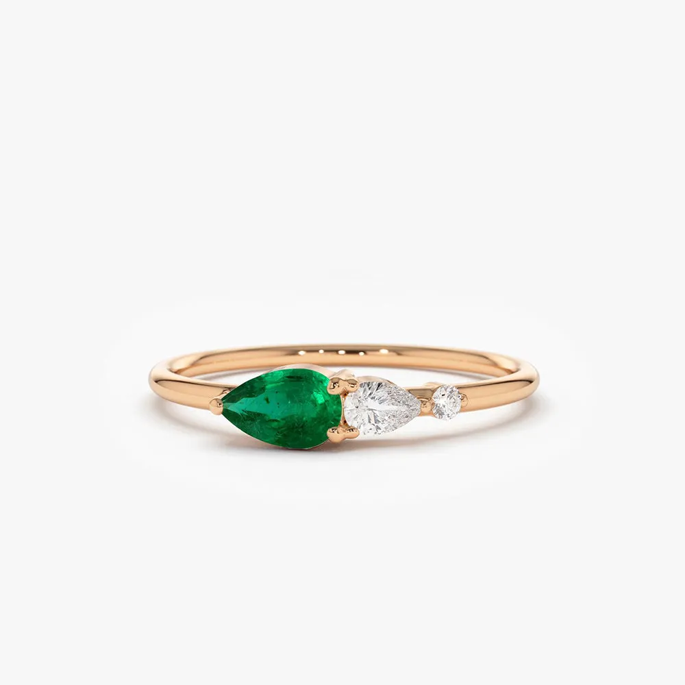 Pear Shape Emerald and Diamond Ring - Image 5