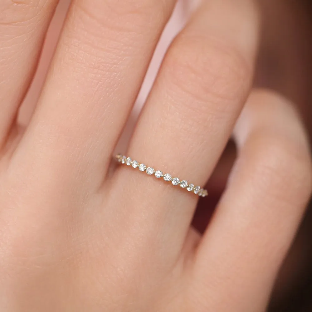Round Diamond Shared Prong Wedding Ring - Image 2
